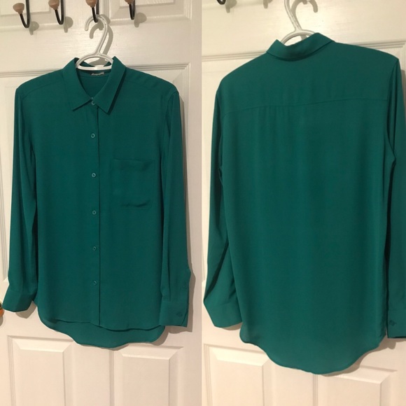 Aritzia Sunday Best Green Shirt